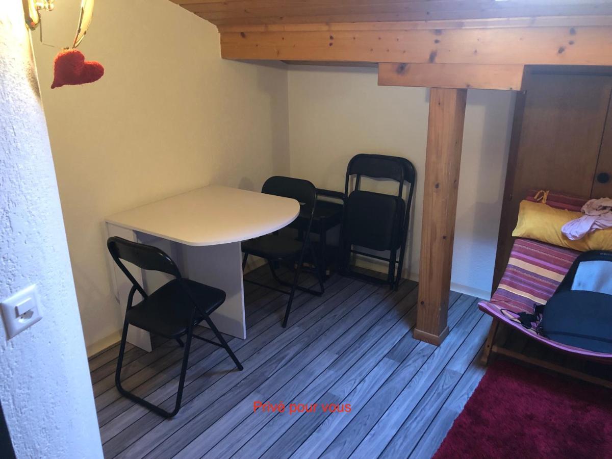 Logement Chez L'Habitant Etage Independant Grone Exterior photo